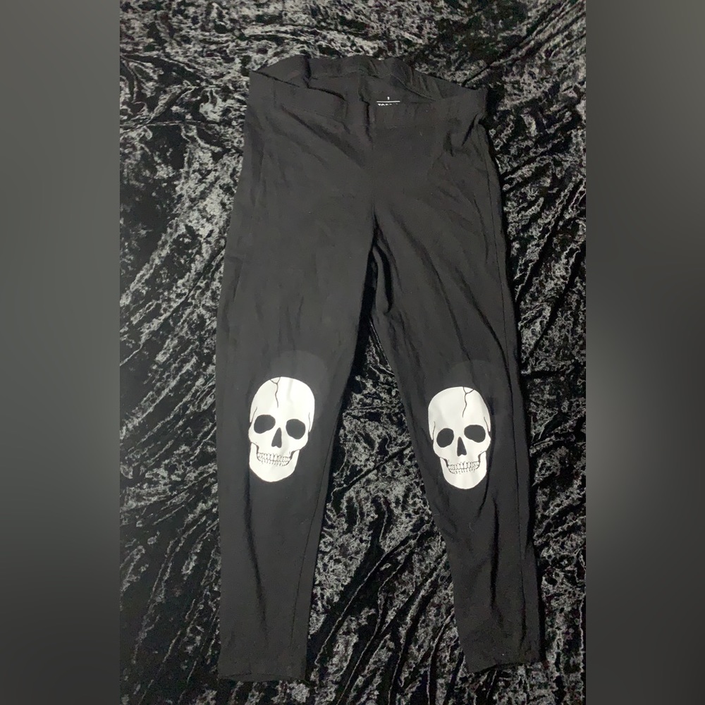 Skull leggings women size 1
